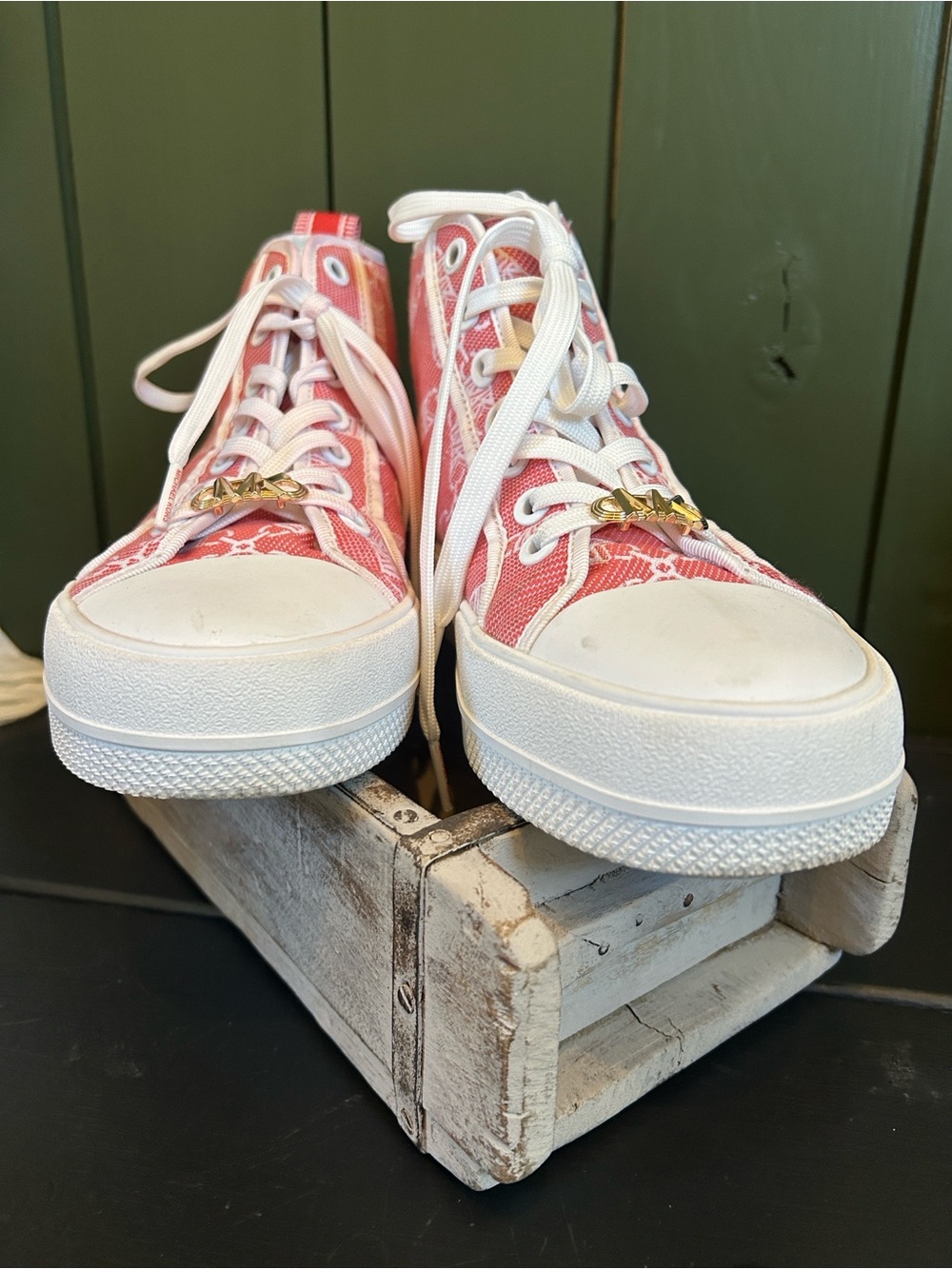Michael Kors Evy High-Top Sneakers in a "Spiced Coral" pink color size 7.5 - Picture 5 of 7